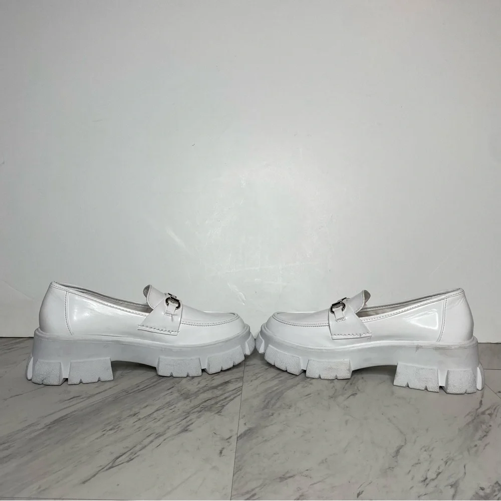 Steve Madden Trifecta Lug Sole Platform White Loafer 9 1/2